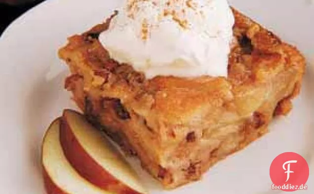Frucht-Nuss-Brotpudding
