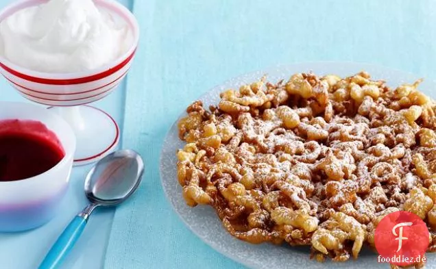 Einfacher klassischer Trichterkuchen