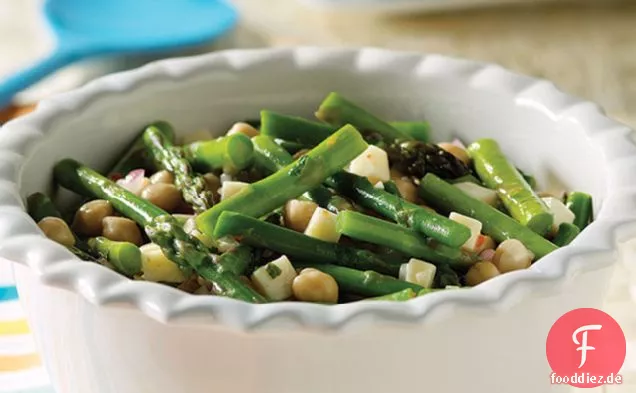 Spargel und Garbanzo Bohnensalat