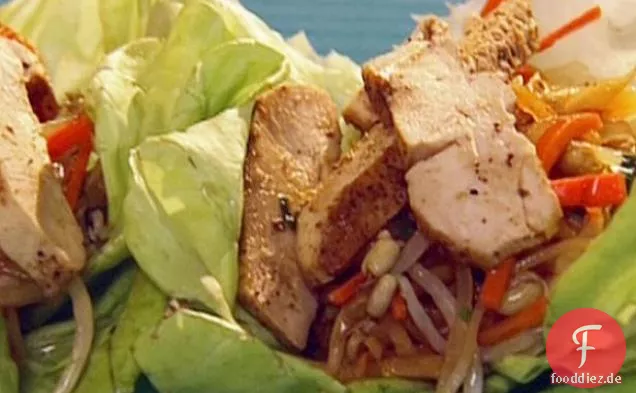 Würzige Szechuan-Hühnchen-Salat-Wraps