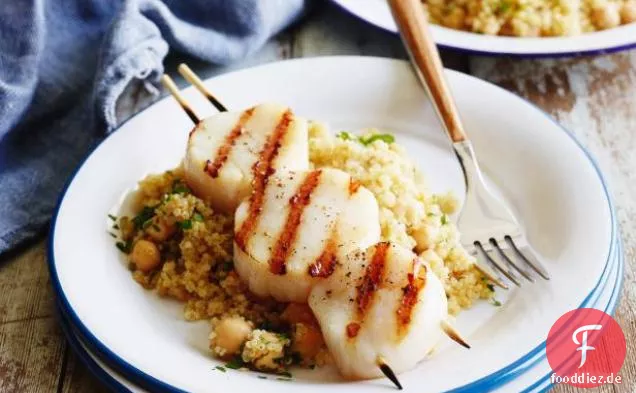 Gegrillte Jakobsmuscheln mit orangenduftender Quinoa