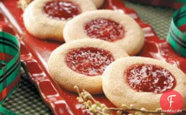 Zuckerkekse mit Gelee-Spitze