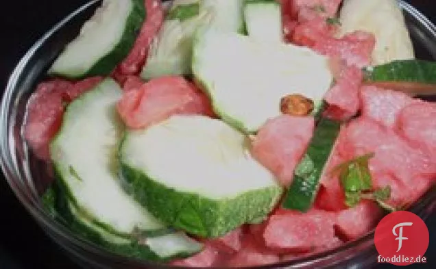 Wassermelonen-Gurken-Salat mit Sushi-Essig und Limette