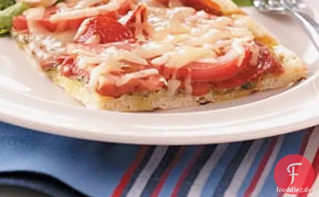 Peperoni-Provolone-Pizzen
