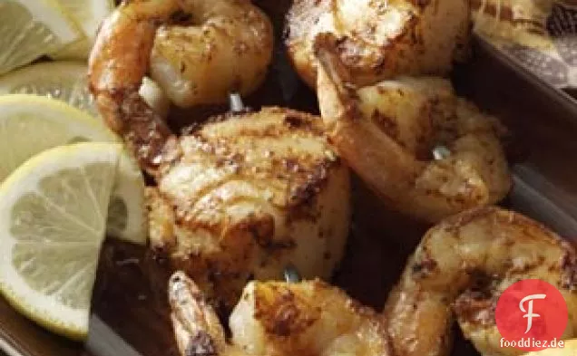 Würzige Garnelen-Jakobsmuscheln-Spieße