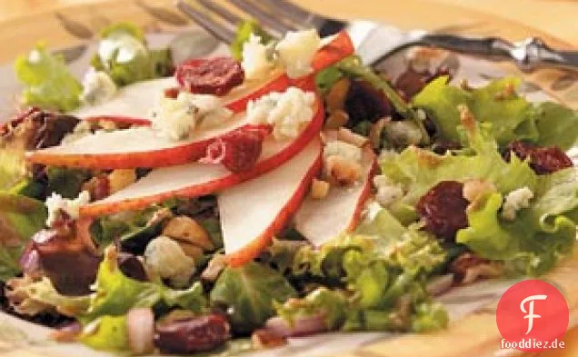 Haselnuss-Birnen-Salat
