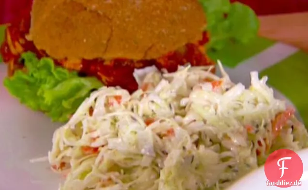 Klassischer Krautsalat mit Kümmel