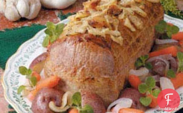 Abendessen mit gebratenem Knoblauch-Schweinefleisch