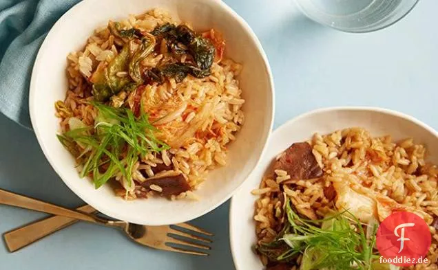 Vollkornpilz und Kimchi brauner Reis