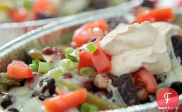 Blaue Mais-Chip-Nachos mit Pfeffer-Jack-Käse