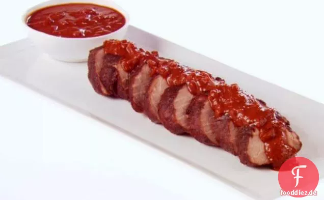 Mit Kakao eingeriebenes Schweinefilet mit Schokoladen-Tomatensauce