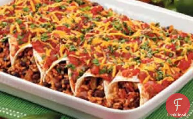 Enchiladas mit schwarzen Bohnen und Reis