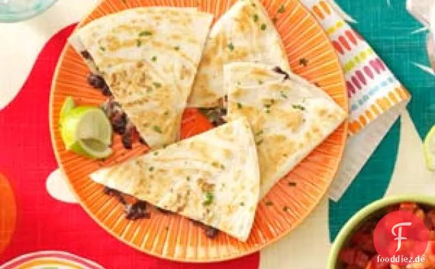 Schnelle Quesadillas mit schwarzen Bohnen