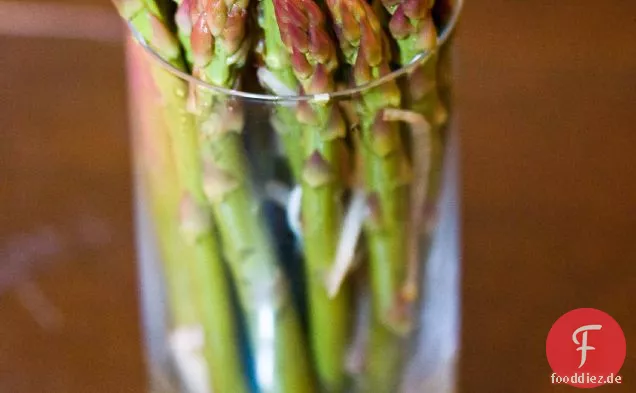 Rauchig eingelegter Spargel