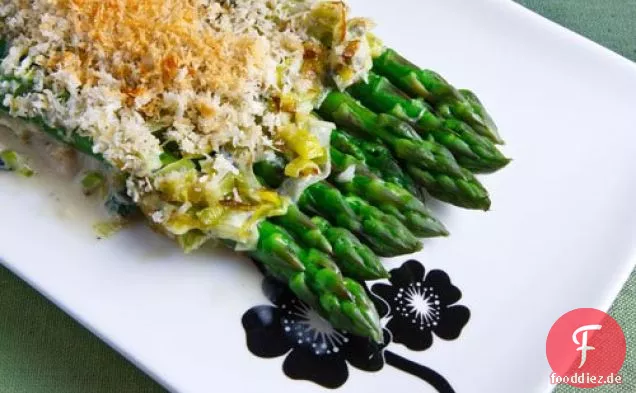 Spargel In Gorgonzola-Sauce