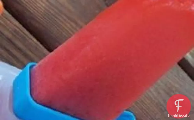 Erdbeer-Limonaden-Eis am Stiel