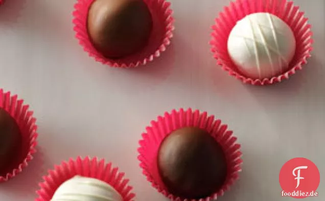 Kuchenbisse aus rotem Samt
