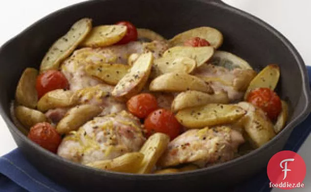 In der Pfanne gebratenes Zitronenhähnchen mit Kartoffeln