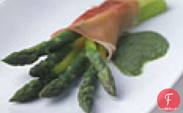 Mit Prosciutto umwickelter Spargel mit Minzdressing