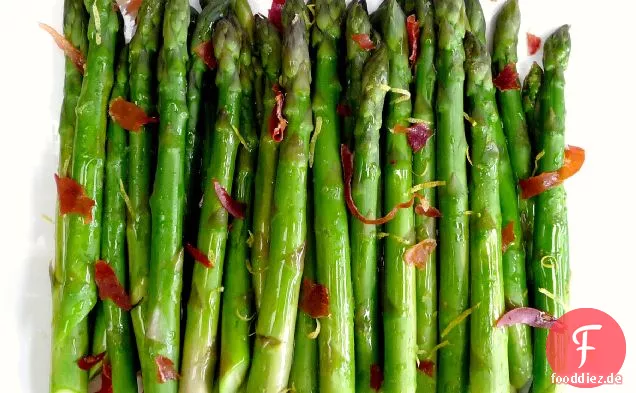 Spargel mit knusprigem Schinken und Estragon Aioli