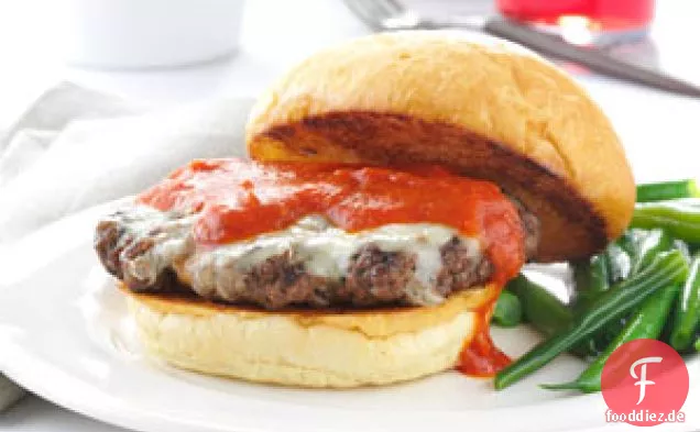 Gegrillte italienische Burger