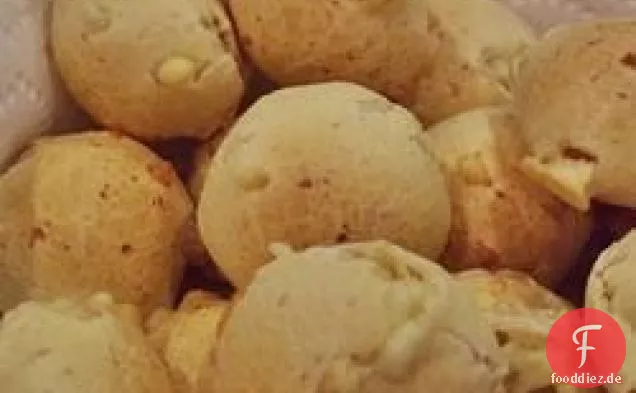 Brasilianische Käsebrötchen (Pao de Queijo)