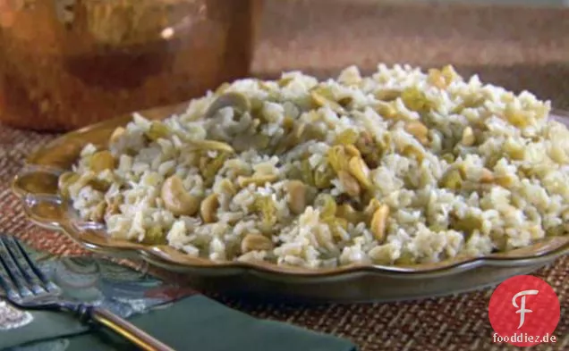 Cashewreis mit goldenen Rosinen