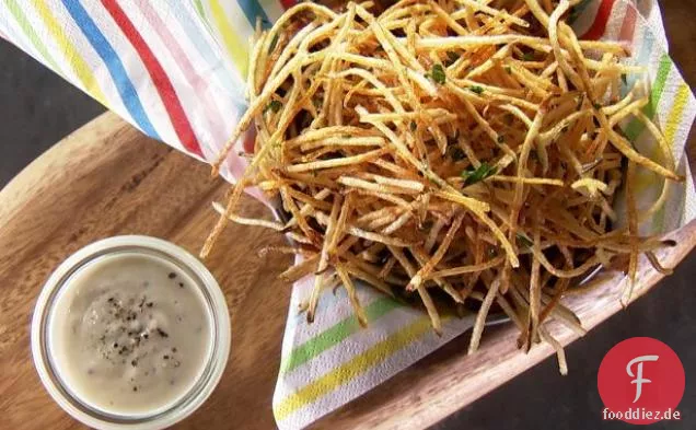 Pommes Frites mit Trüffel-Aioli