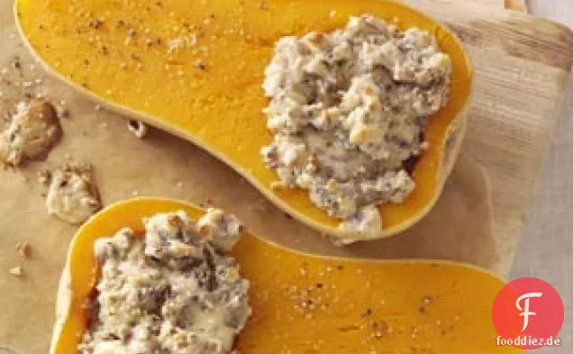 Pekannuss gefüllter Butternusskürbis