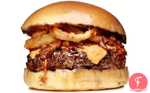 Geladene Chili-Cheeseburger