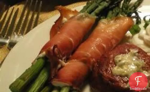 Prosciutto eingewickelter Spargel