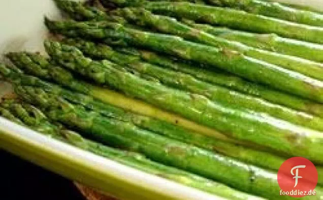 Gebackener Spargel mit Balsamico-Buttersauce