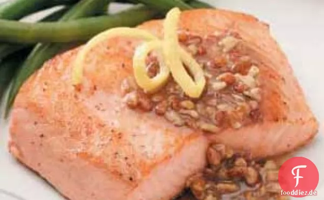 Lachs mit Pekannuss-Honigsauce