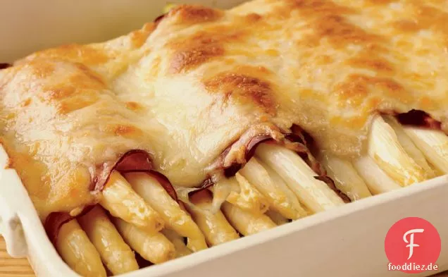 Weißer Spargel und Schinkengratin