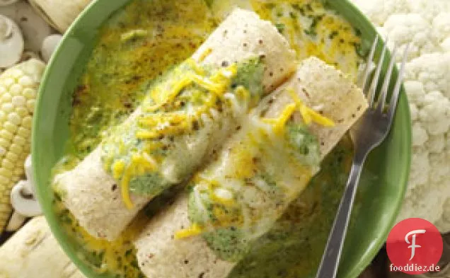 Käse-Enchiladas mit grüner Sauce