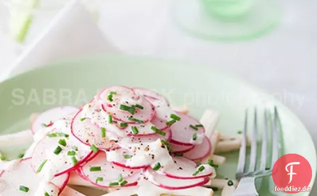 Radieschen Und Sellerie-Salat