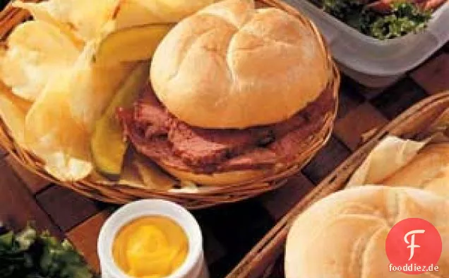 Glasierte Corned Beef Sandwiches