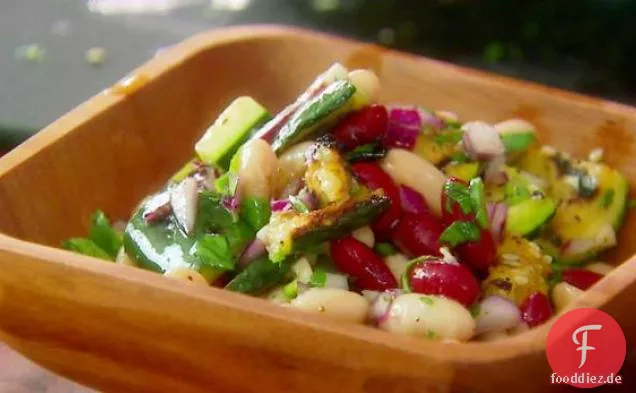 Gegrillter Zucchini-Bohnen-Salat