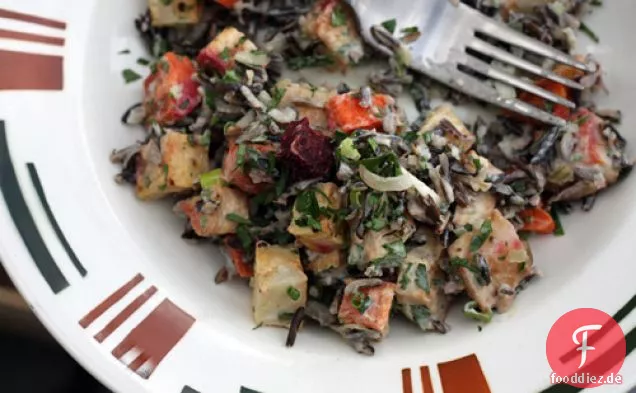 Wildreis-Salat Mit Geröstetem Gemüse Und Zitronen-tahini-Dressing