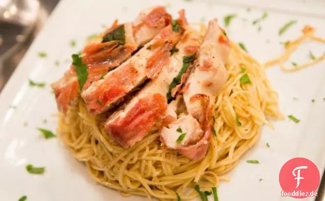 Hühnersaltimbocca mit brauner Butter Engelshaarnudeln