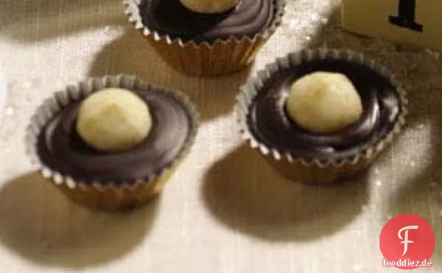 Macadamia-Erdnussbutter-Tassen