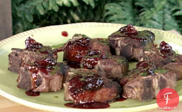 Gegrilltes Lamm-Porterhouse mit Feigen-Cascabel-Sauce