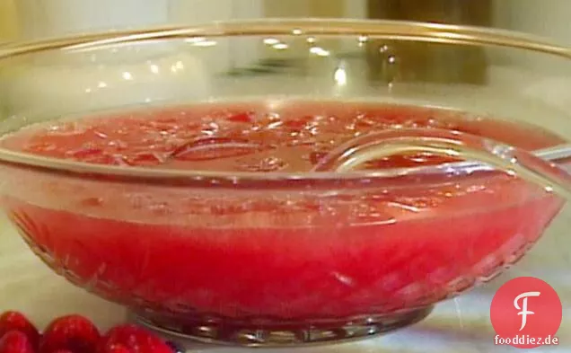 Kohlensäurehaltige Sauerkirschlimonade
