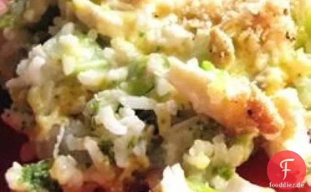 Broccoli, Reis, Käse und Hühnchenauflauf