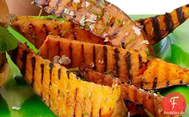 Gegrillte Süßkartoffeln mit Limette und Koriander