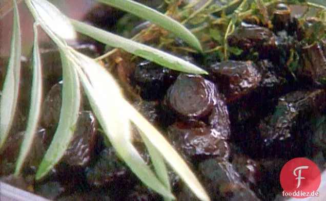 Geröstete Oliven nach Lucca-Art