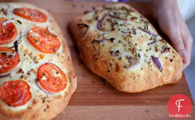Rote Zwiebel & Knoblauch-Focaccia
