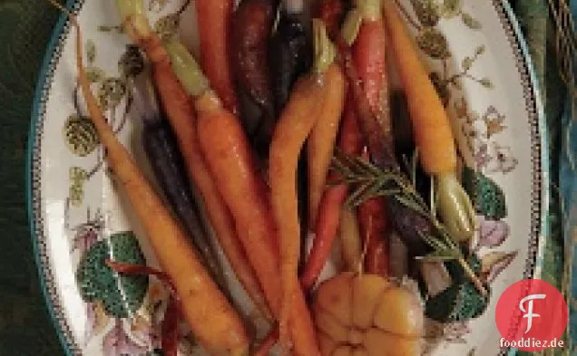 Honig-glasierte Karotten mit Knoblauch