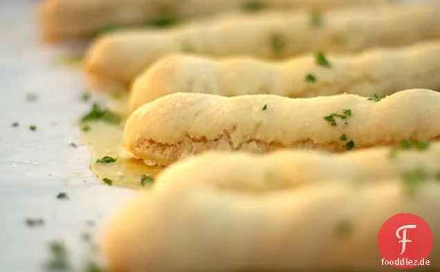 Schnelle Knoblauchbutter Breadsticks