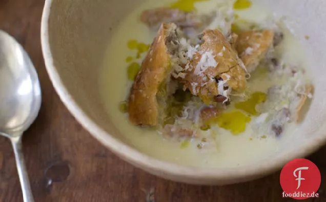 Richard Olney ' s Knoblauch-Suppe-Rezept